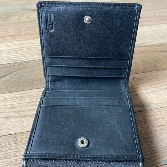 Coach wallet - Picture 2 of 3